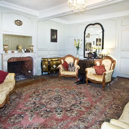 Chateau De Fayolle Bed & Breakfast 3*
