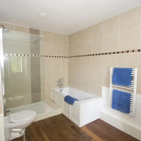 Chateau De Fayolle Bed & Breakfast