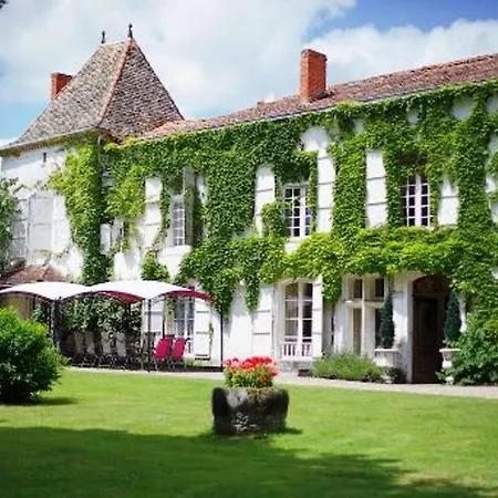 Chateau De Fayolle Bed & Breakfast 3*