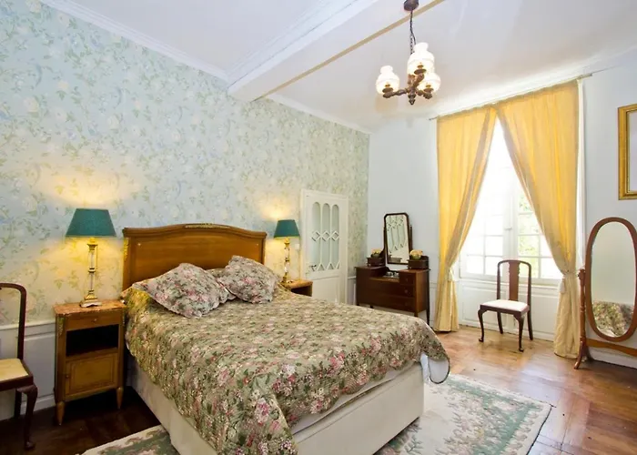 Alojamento de Acomodação e Pequeno-almoço Chateau De Fayolle Ribérac